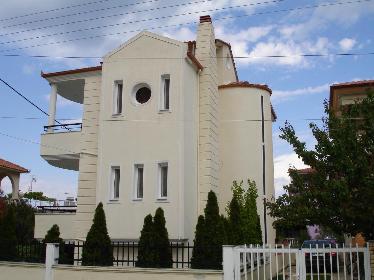 Prime Luxury Villa Beach Front Βρασνά Εξωτερικό φωτογραφία