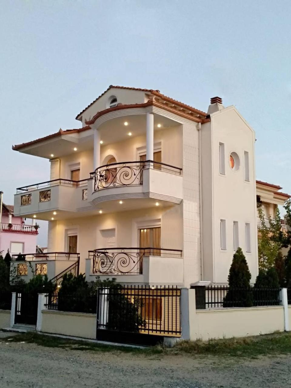 Prime Luxury Villa Beach Front Βρασνά Εξωτερικό φωτογραφία